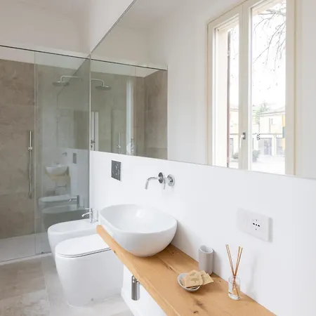 Charme Via De' Fogliani